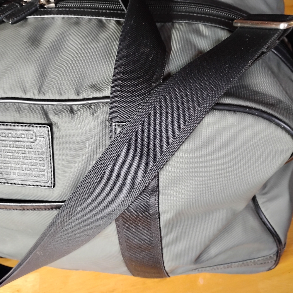 Coach Boston Voyager Green Duffel with Black Leather Trim - Picture 2 of 15